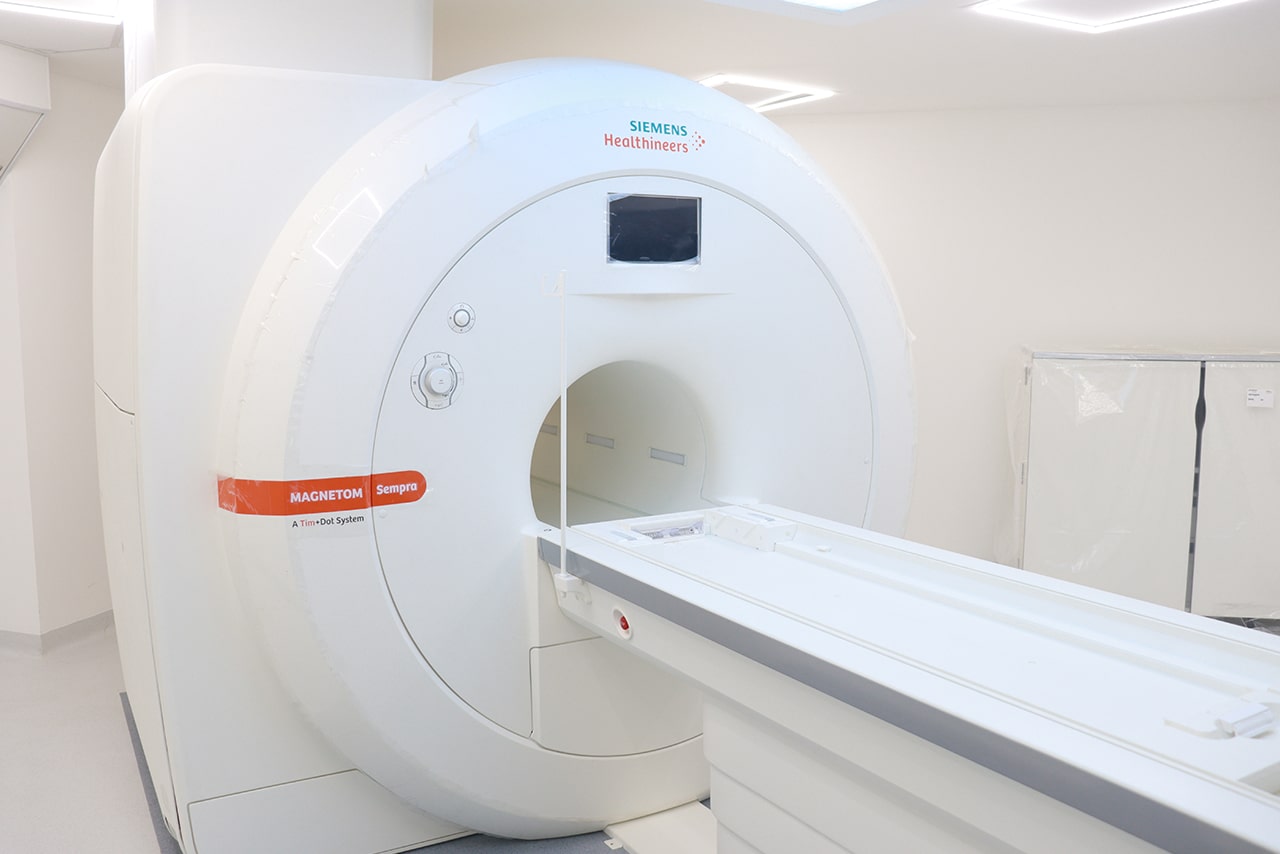 Resonancia Hospital Ángeles-min